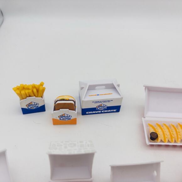 Zuru Mini Brands Foodie Fast Food Takeout Lot Of 30 Restaurant Item Miniatures - Picture 5 of 7